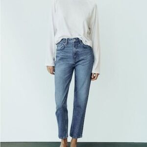 ZARA | NWOT | HIGH-WAISTED TRF MOM JEANS | SIZE 28 (US 6)